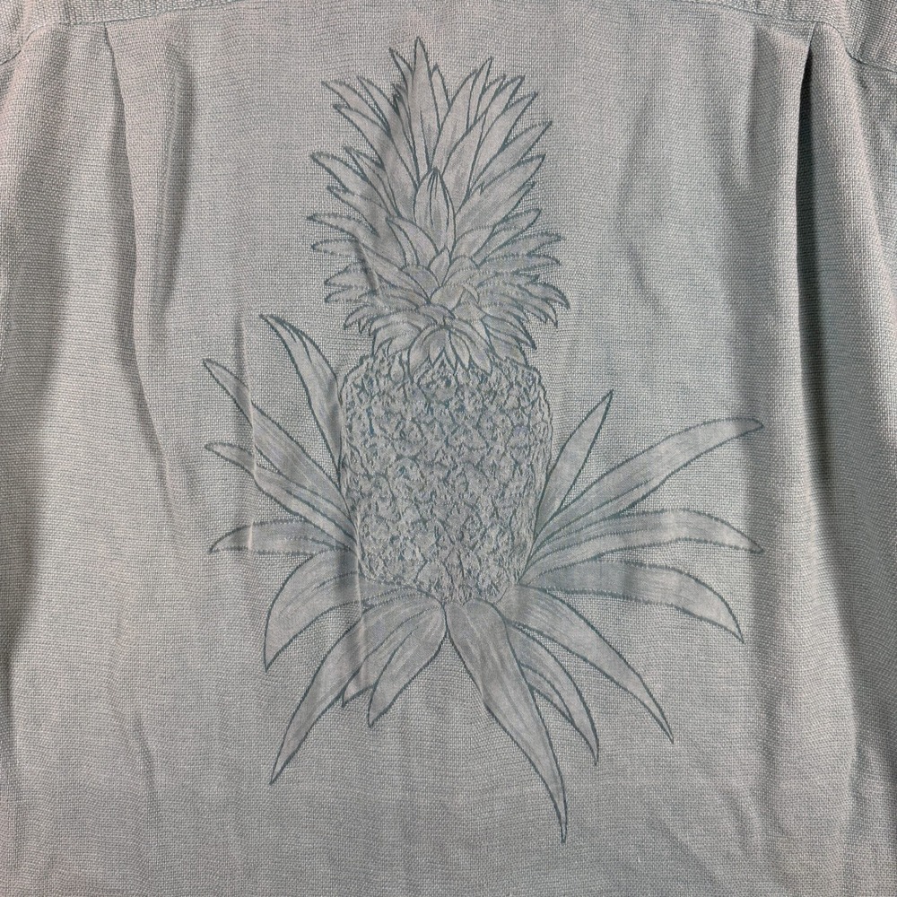 Tommy Bahama Mens 100% Silk Camp Shirt Size M Teal Blue Pineapple Print Hawaii - Picture 6 of 9